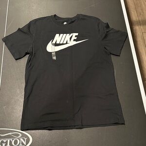 NWOT Nike Black Short-Sleeve Tee with White Swoosh Logo size medium